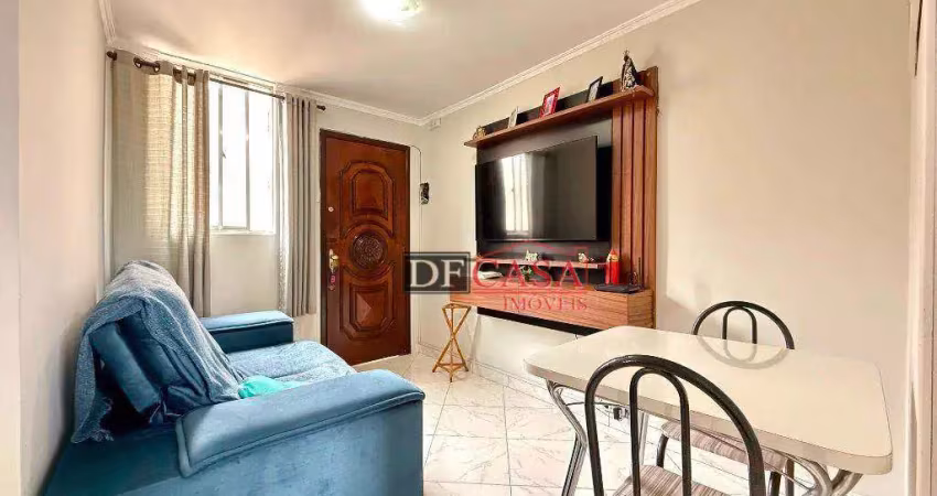 Apartamento em Conjunto Residencial José Bonifácio
