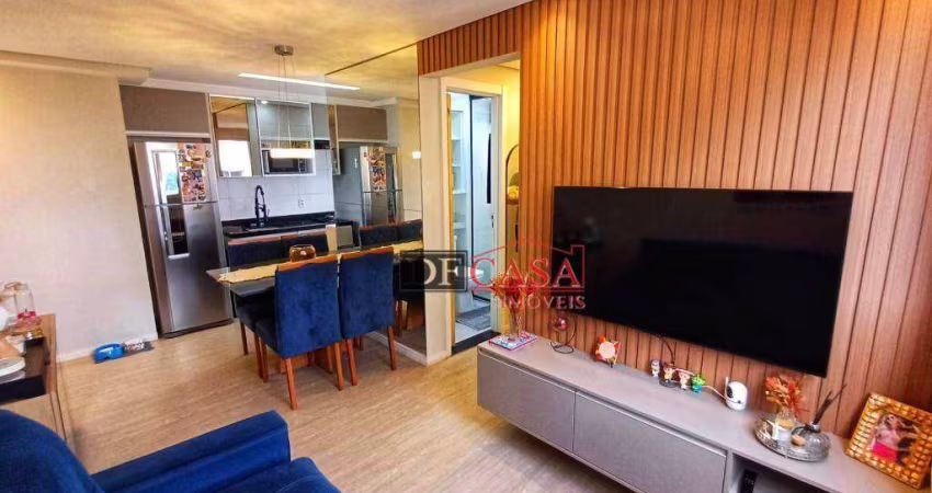 Apartamento em Jardim Helian