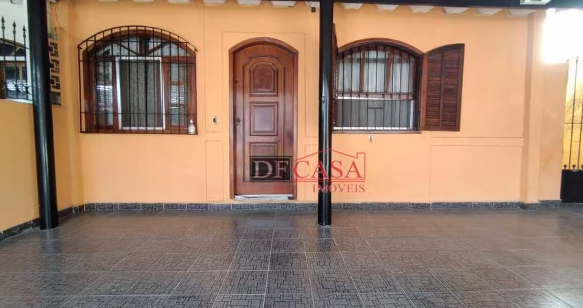 Casa de Condomínio em Jardim Camargo Novo