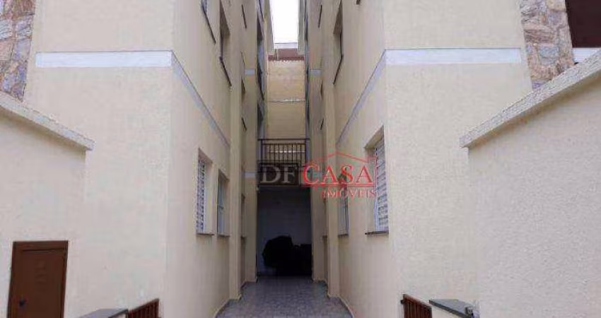 Apartamento em Cidade Antônio Estevão de Carvalho