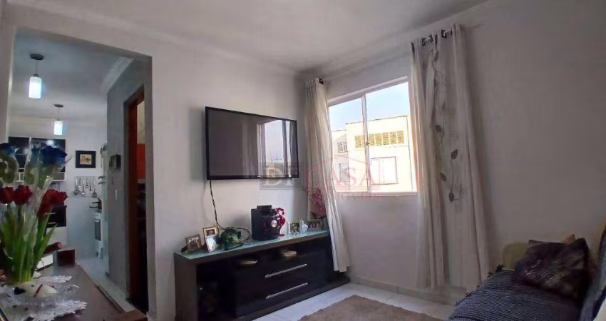 Apartamento em Parada XV de Novembro