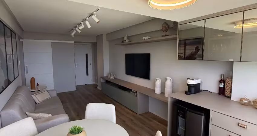 Armação - apartamento 02 quartos, suite, finamente decorado