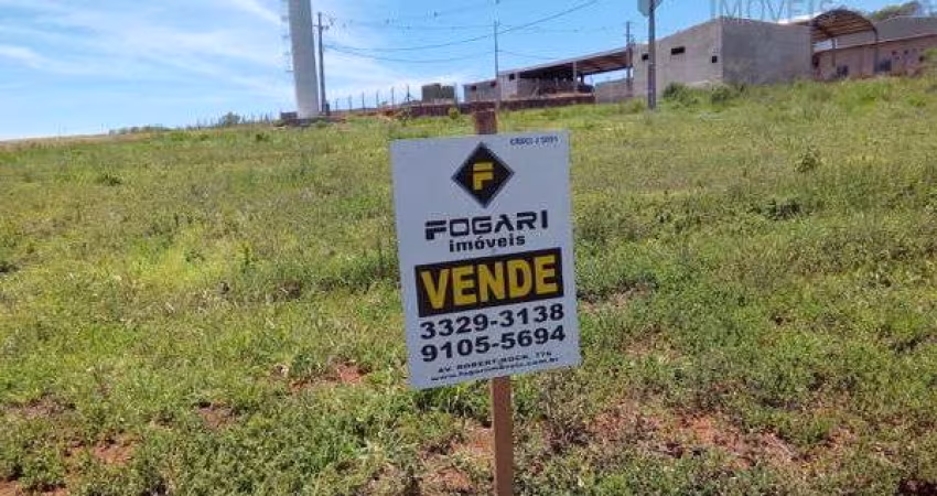 Terreno - Em rua Centro