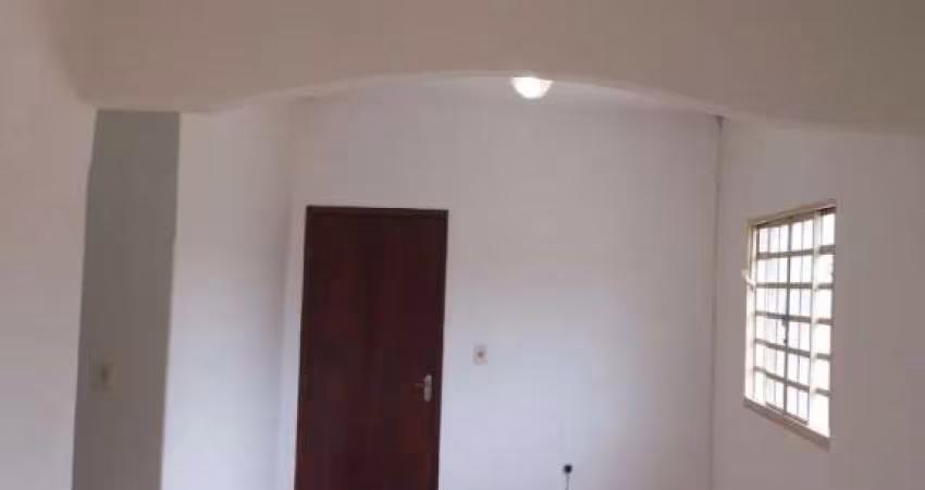 CASA ZONA LESTE SOZINHA NO TERRENO 3 QUARTOS ÓTIMO VALOR