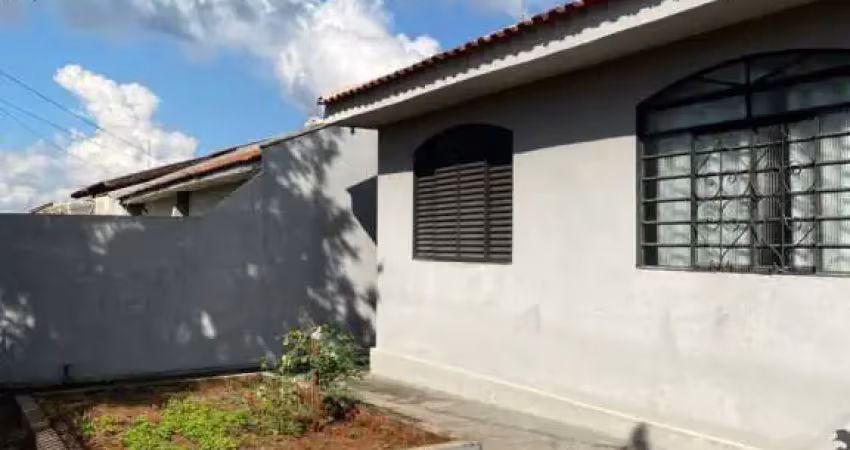 Casa com 1 quarto à venda na Rua Carlos Inácio Alves, 78, Jardim Pérola, Londrina