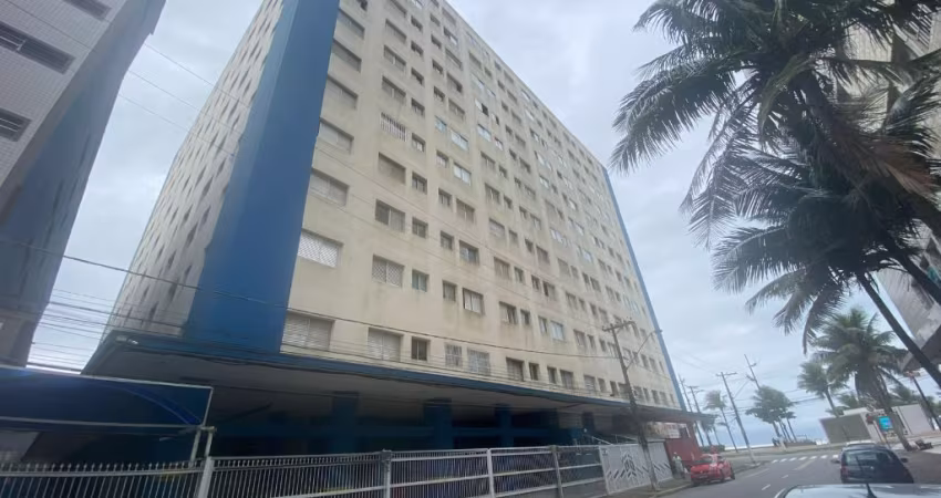 Apartamento de  1 dormitório á venda prédio de frente para mar, apto lateral com vista - precisa de reforma