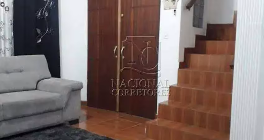 Sobrado à venda na vila lucinda, 180m² de área construída - r$ 290.000,00