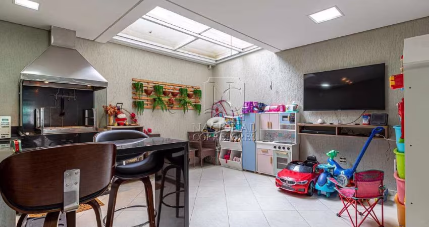 Sobrado à venda, 3 quartos, 3 suítes, 2 vagas, Vila Scarpelli - Santo André/SP