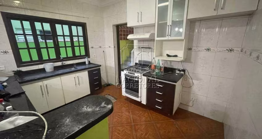 Sobrado com 100 m² de área útil à venda no Jardim Santo André - Santo André/ SP