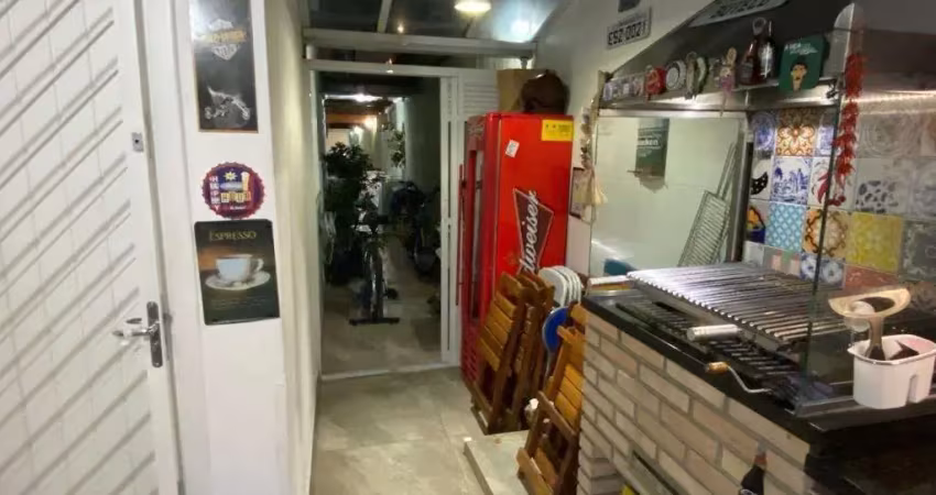 Sobrado pra venda - 3 dts, 1 suite c/ ar-condicionado