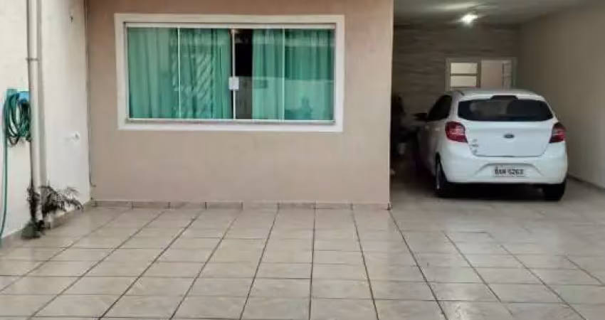 Ótimo sobrado com 3 dormitórios(1 suíte c/closet) próximo a estação do monotrilho