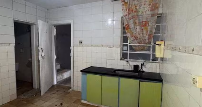 1 dormitorio sala cozinha e banheiro , sem vaga de garagem- Vila Bela