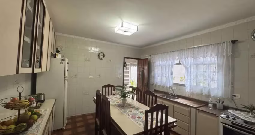 Sobrado com 3 dormitorios e área de lazer no fundo- sítio da figueira