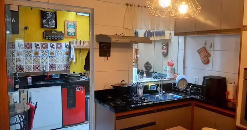 Descubra o seu novo lar em um charmoso sobrado localizado na vila alpina,