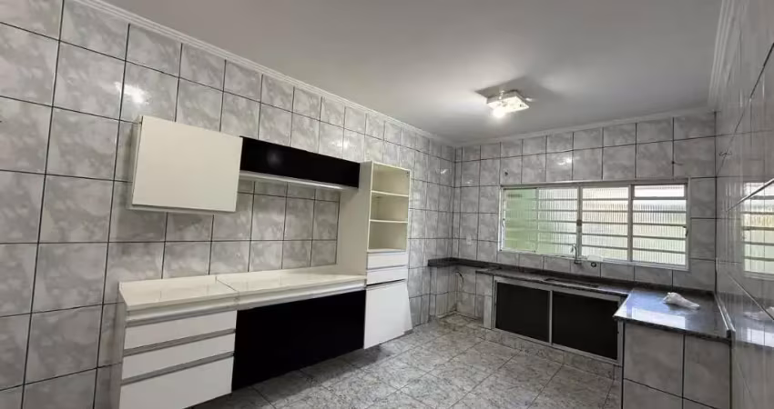 Excelente casa terréa  com 1 dormitorio com 1 vaga da garagem- vila alpina