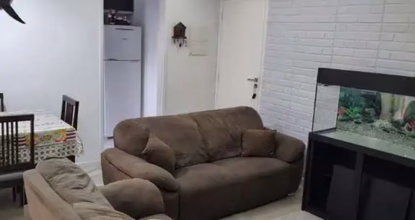 Apartamento 02 dormitorios,sala ampla com sacada, 01 vaga.