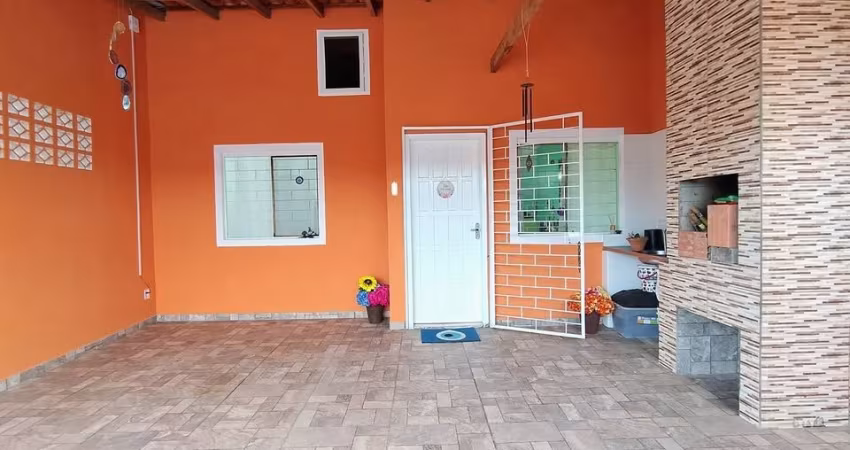 Vende se casa contendo 2 quartos, bairro Eliane, Guaratuba/PR