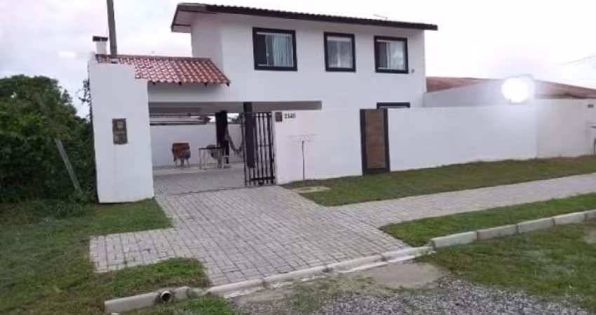 Vende se excelente sobrado