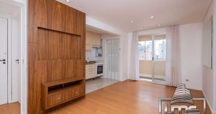 Aconchegante Apartamento com 3 Quartos no Bigorrilho com 2 vagas de Garagens