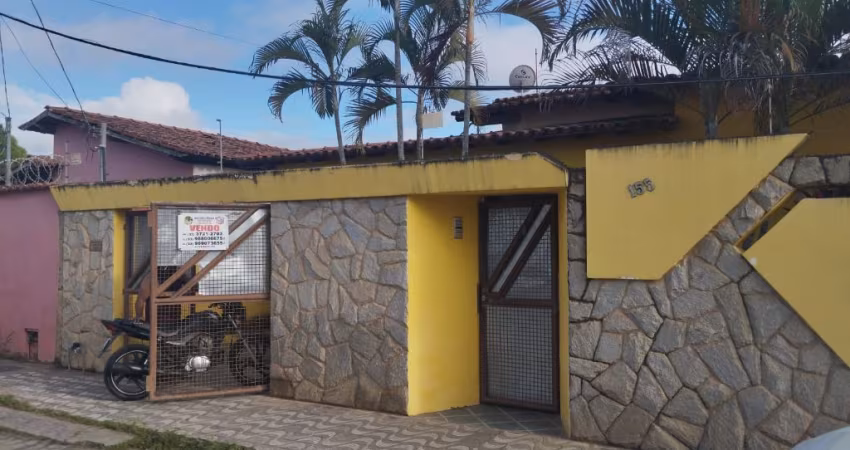A SCONCER IMOBILIÁRIA, VENDE ESTA LINDA CASA.