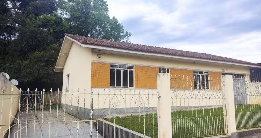 Ótima casa em excelente localização