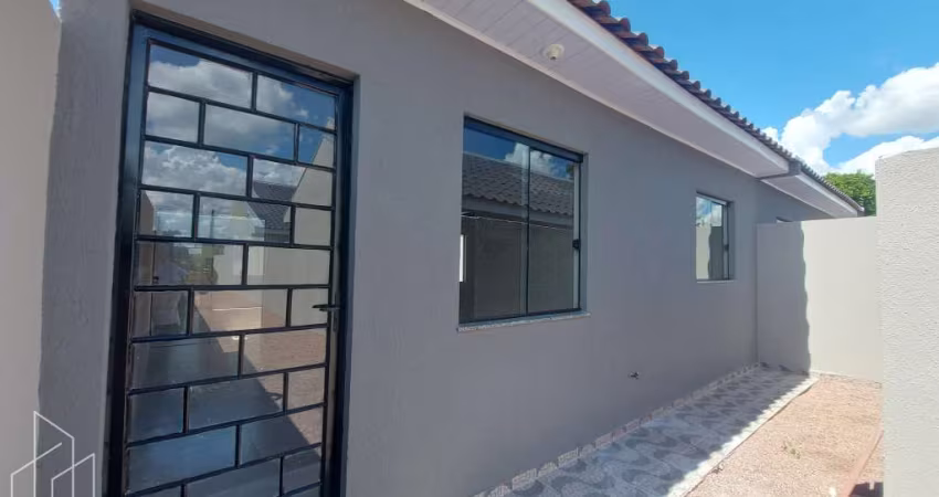 Excelente casas de fundos com amplo terreno no Leila Maria