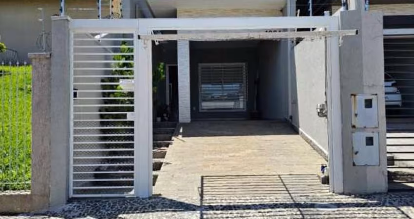 Belíssimo sobrado mobiliado em Uvaranas