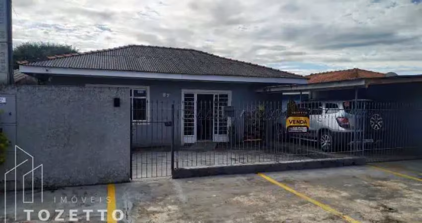 Duas excelentes casas no mesmo terreno- Olarias