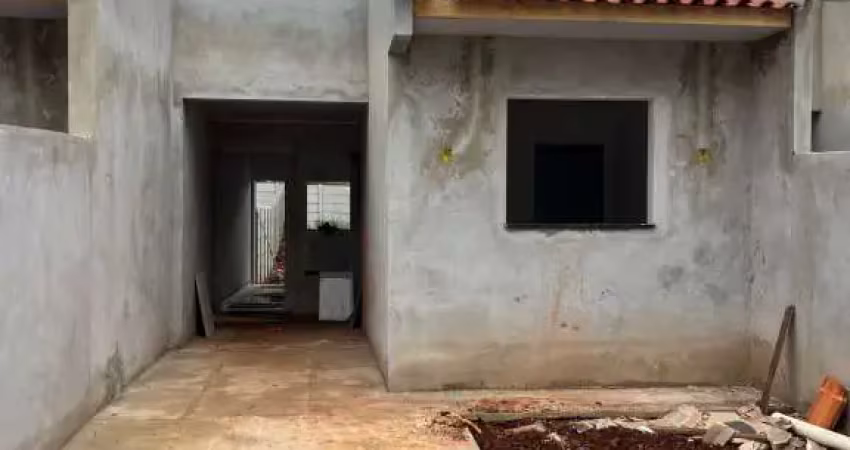Casas com AMPLO TERRENO à venda no Jardim Centenário