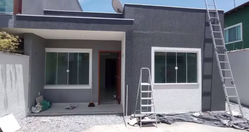 Casa para Venda em Rio das Ostras, Jardim Marilea, 2 dormitórios, 1 suíte, 1 banheiro, 1 vaga