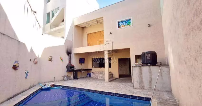 Sobrado com 3 dormitórios à venda, 400 m² por R$ 958.000,00 - Utinga - Santo André/SP