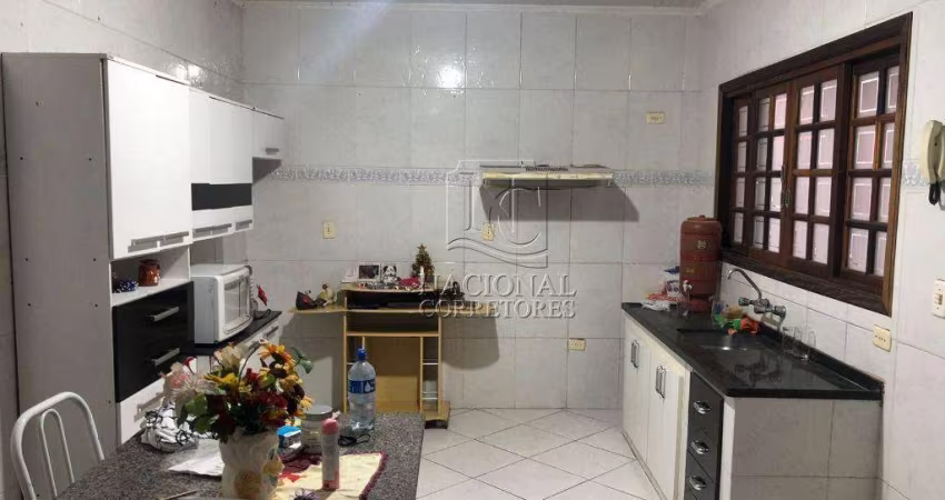 Sobrado à venda, 306 m² por R$ 370.000,00 - Vila Cláudio - Santo André/SP