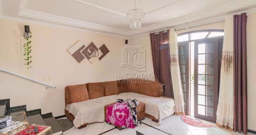 Sobrado com 2 dormitórios à venda, 212 m² por R$ 650.000,00 - Parque Erasmo Assunção - Santo André/SP