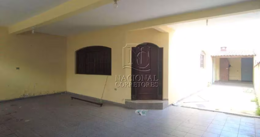 Sobrado com 3 dormitórios à venda, 240 m² por R$ 600.000,00 - Parque Oratório - Santo André/SP