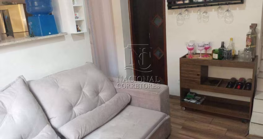 Sobrado com 2 dormitórios à venda, 131 m² por R$ 400.000,00 - Vila Linda - Santo André/SP