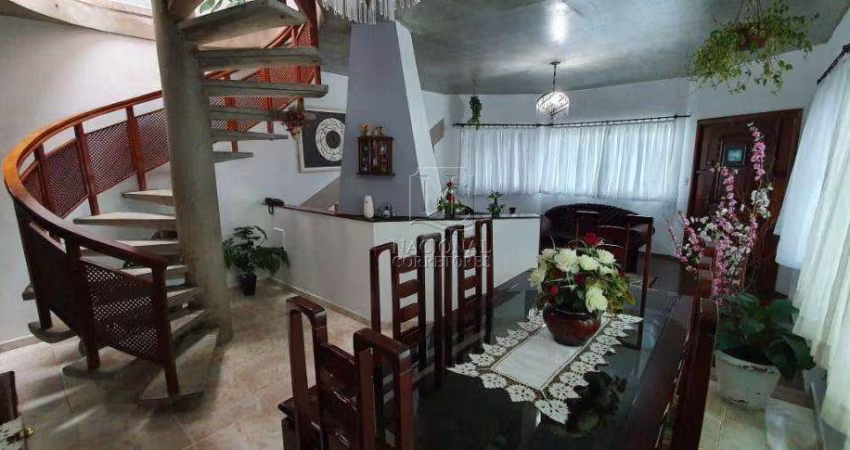 Sobrado com 3 dormitórios à venda, 246 m² por R$ 900.000,00 - Jardim Ana Maria - Santo André/SP