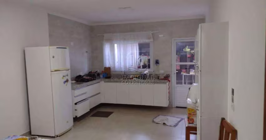 Casa com 4 quartos à venda no Utinga, Santo André 