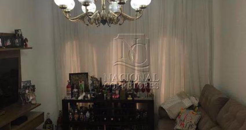 Sobrado à venda, 162 m² por R$ 635.000,00 - Parque Erasmo Assunção - Santo André/SP