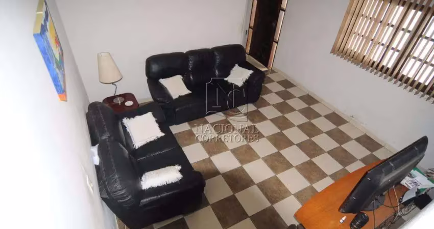 Sobrado com 3 dormitórios à venda, 160 m² por R$ 630.000,00 - Parque Jaçatuba - Santo André/SP