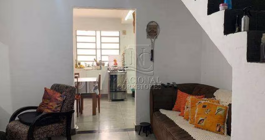 Sobrado à venda, 2 quartos, 1 vaga, Conjunto Residencial Sitio Oratório - São Paulo/SP