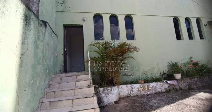Sobrado para aluguel, 2 quartos, 1 suíte, 1 vaga, Vila Francisco Matarazzo - Santo André/SP