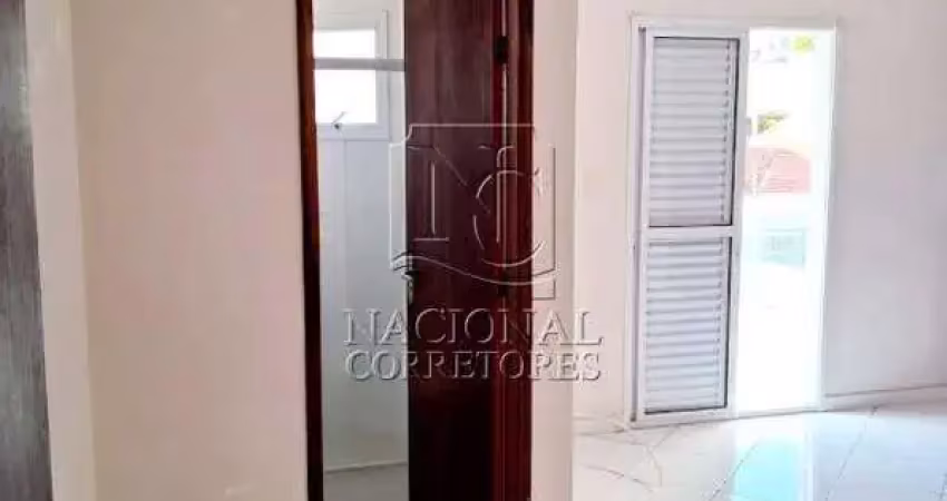 Cobertura sem Condomínio 124m² de área útil à venda, 2 quartos, 1 suíte - Vila Humaitá - Santo André/SP.