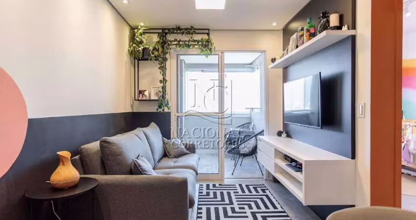 Apartamento de 52m² à venda com móveis planejados na vila scarpelli