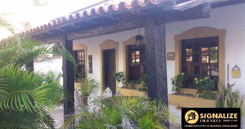 OPORTUNIDADE ÚNICA: CASA EXUBERANTE NO CENTRO DO PERÓ, CABO FRIO/RJ