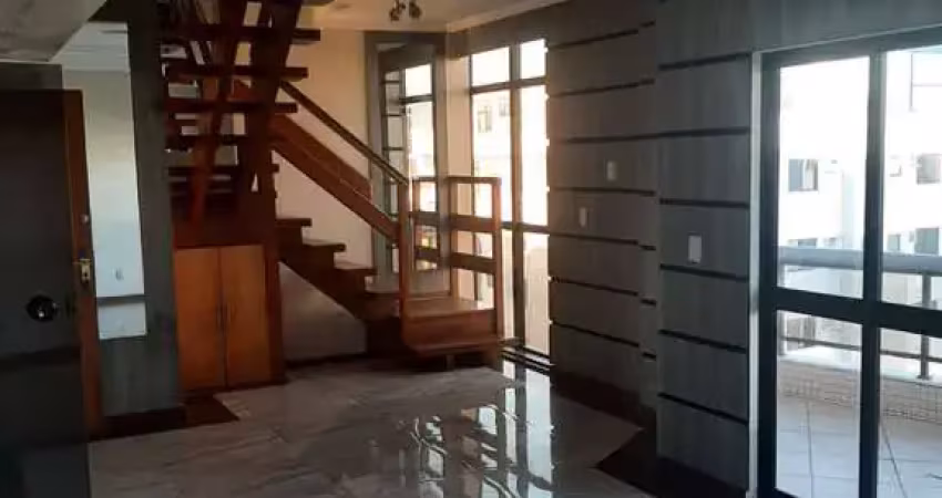 COBERTURA DUPLEX DE LUXO A 200M DA PRAIA DO FORTE - CABO FRIO