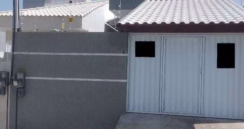 LINDA CASA INDEPENDENTE À VENDA - SÃO PEDRO DA ALDEIA/RJ