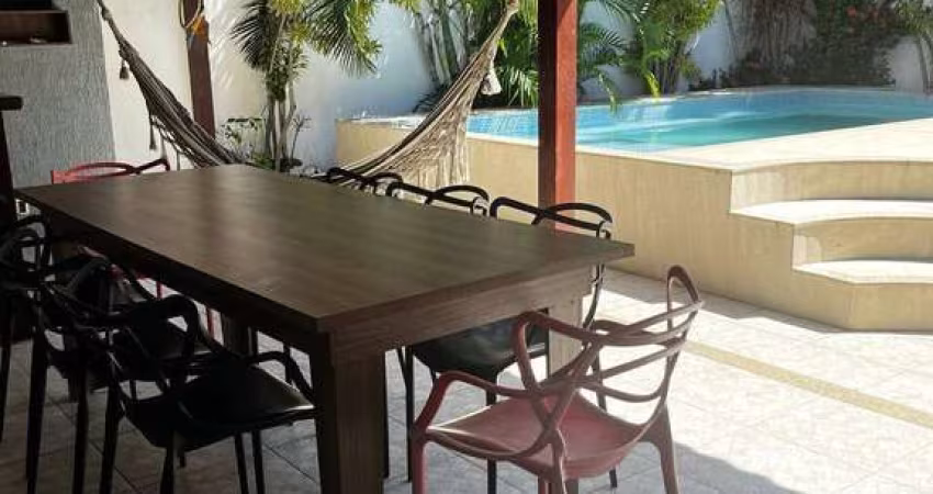 CASA 04 QUARTOS NO CONDOMÍNIO DOS PÁSSAROS, PORTEIRA FECHADA - CABO FRIO/RJ