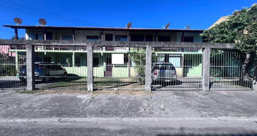 IMÓVEL EM CONDOMÍNIO FECHADO! PARQUE BURLE - CABO FRIO/RJ