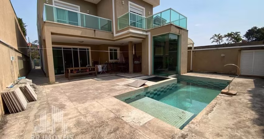 RR7600 Casa 340m² CONDOMÍNIO RESIDENCIAL 5 - OPORTUNIDADE - 4 Dorms 2 Vagas - Santana de Parnaíba, SP - Ótima Localização - ALPHAVILLE