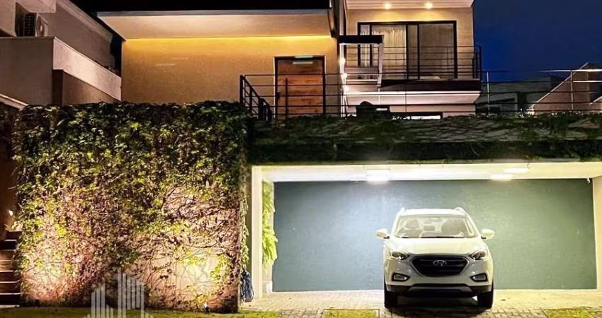 RR7749 Casa 235m² CONDOMÍNIO VALVILLE I - OPORTUNIDADE - 3 Dorms 4 Vagas - Santana de Parnaíba, SP - Ótima Localização - ALPHAVILLE